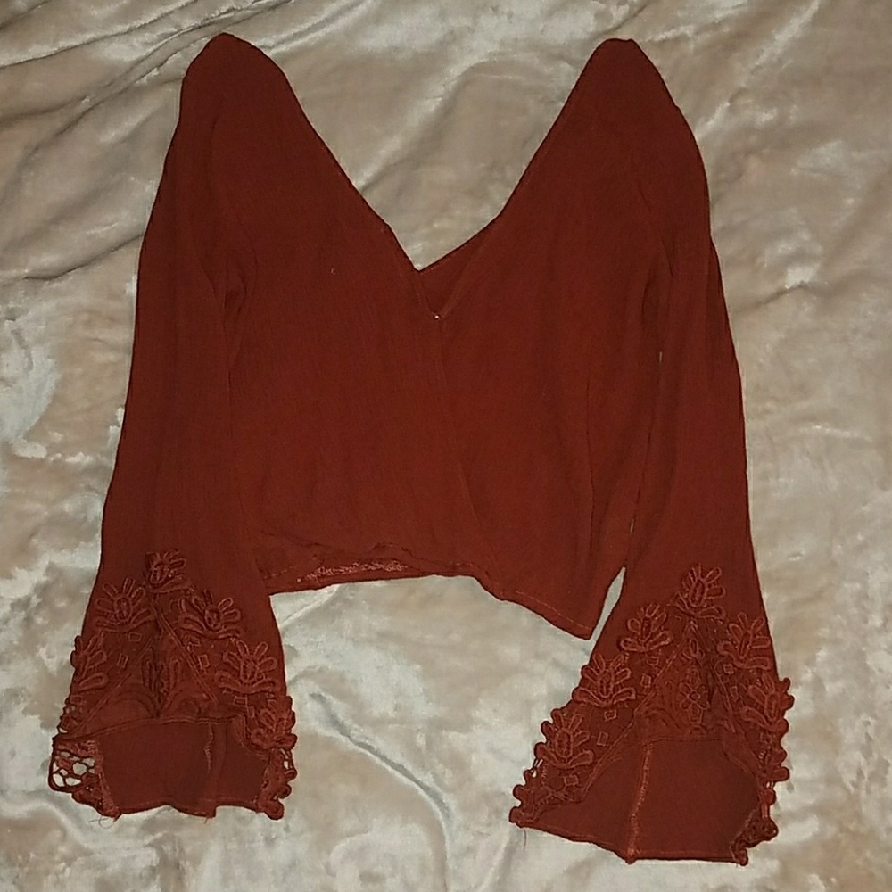 Long sleeve crop top